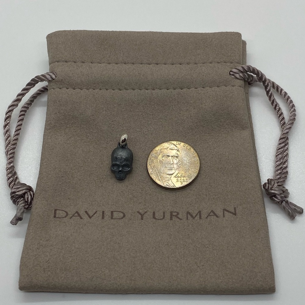 DAVID YURMAN 925 S ~ Silver Carved Skull Amulet Pendant - Picture 6 of 7